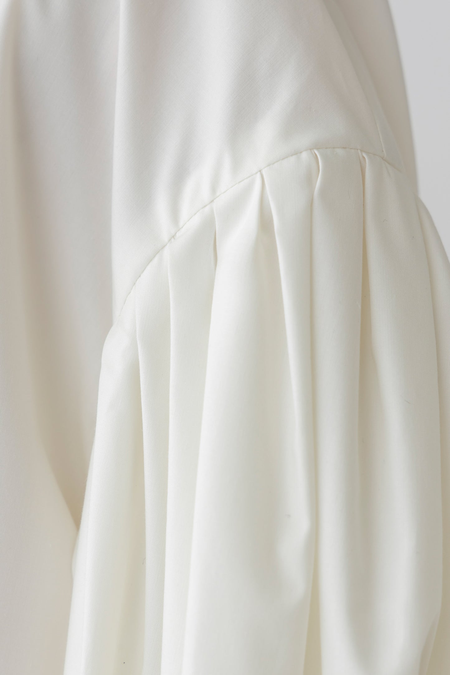 Standcollar Tucked Sleeve Blouse-WHITE