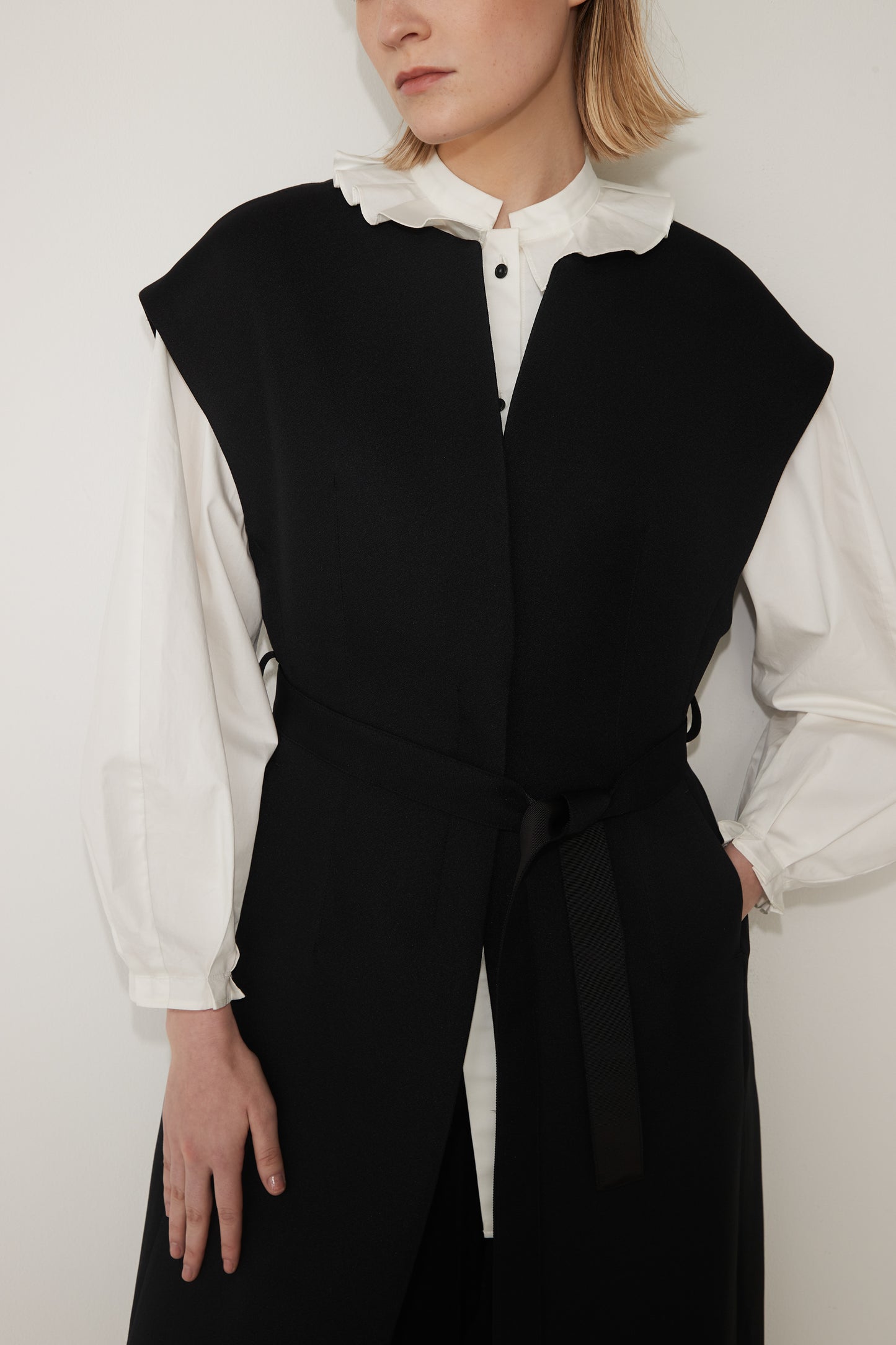 Sleeve less Long Jilet-BLACK