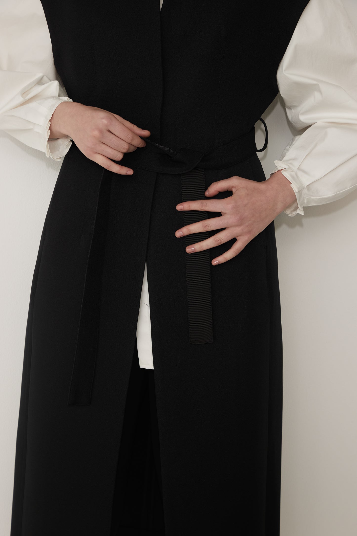 Sleeve less Long Jilet-BLACK