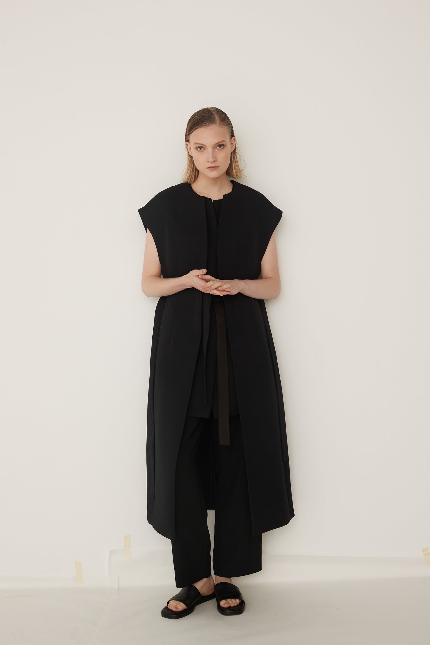 Sleeve less Long Jilet-BLACK