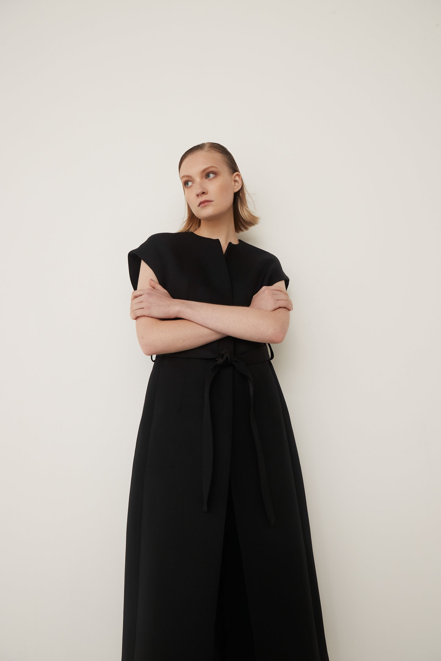 Sleeve less Long Jilet-BLACK