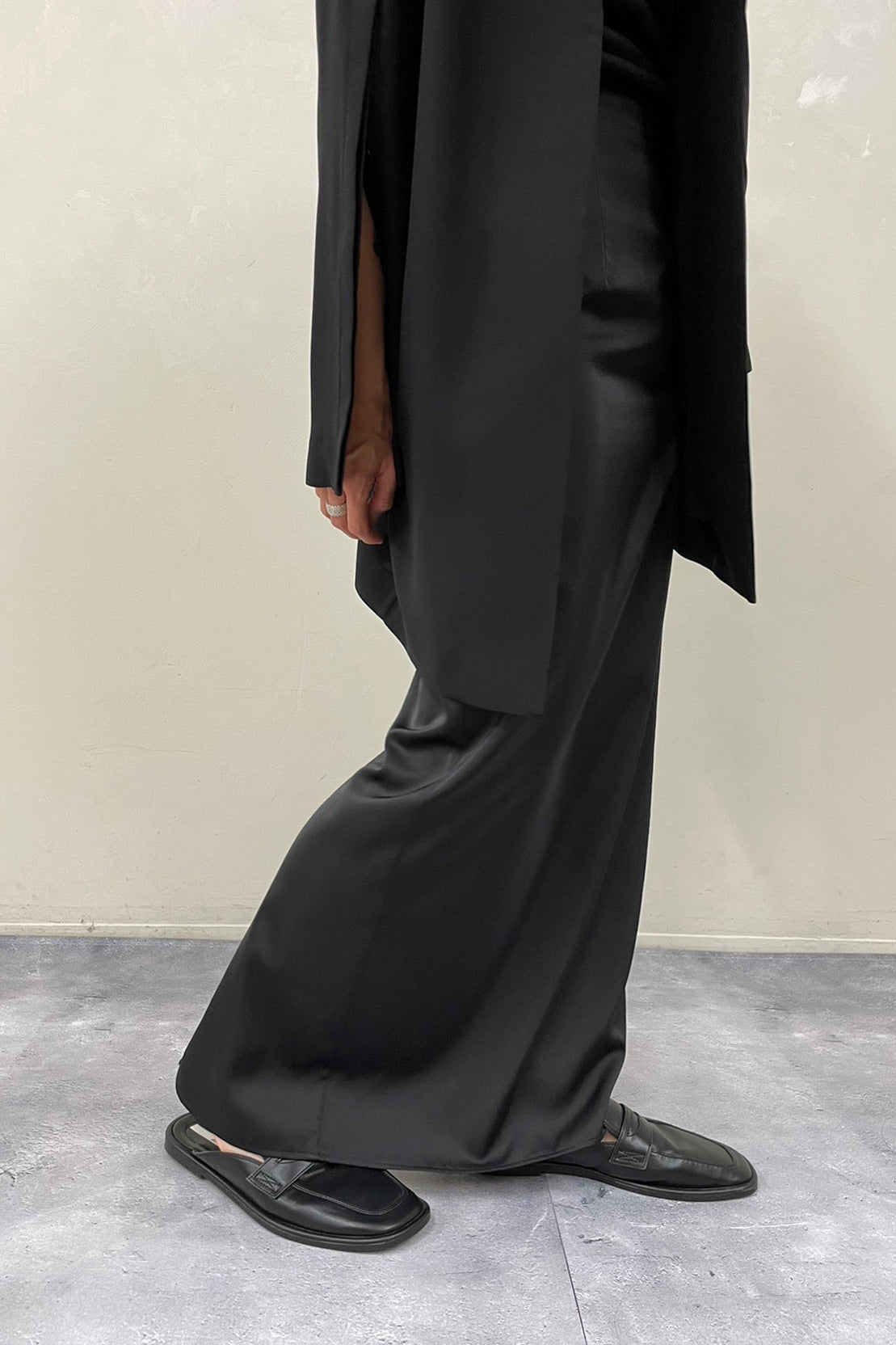 W Slit Maxi Tight Skirt-BLACK